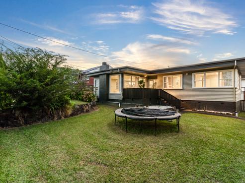 260 East Coast Road, Forrest Hill