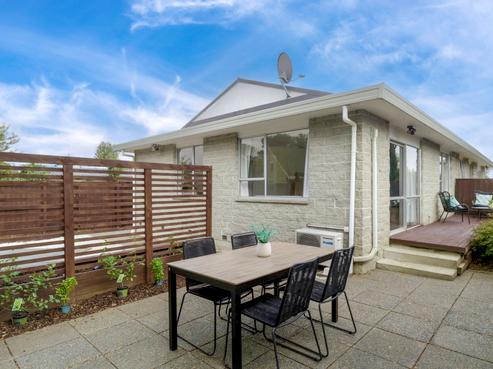 2/67 Bayswater Crescent, Bromley