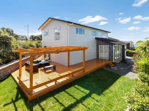 11 Tuangi Street, Long Bay