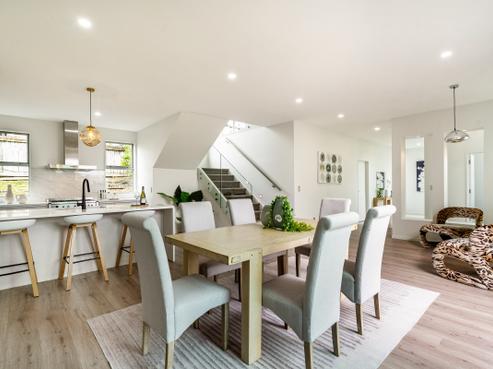 90 Medallion Drive, Oteha
