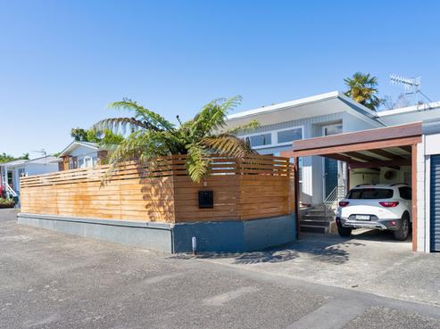 8 Royal Place, Levin