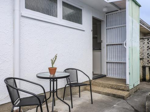 2/14 Armour Place, Onekawa