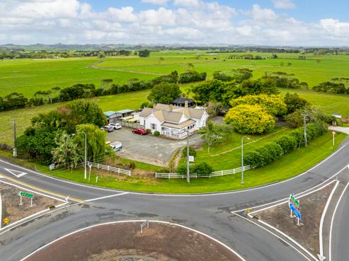 2395 State Highway 16, Helensville