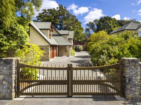 16 Benzie Avenue, Wallaceville