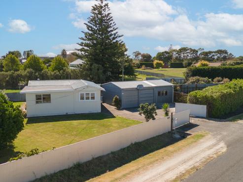 155 School Road, Clive
