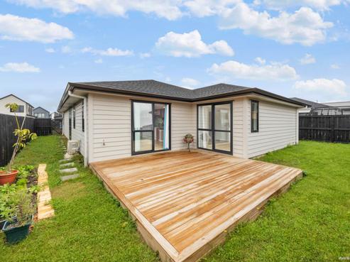 23 Cara Avenue, Kumeu