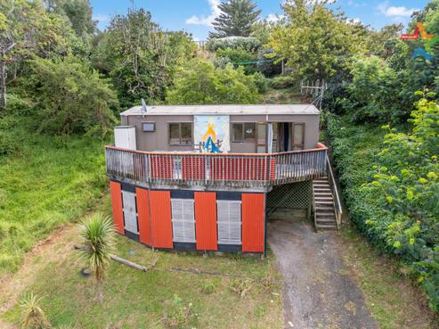 18 Forest Road, Raumati South