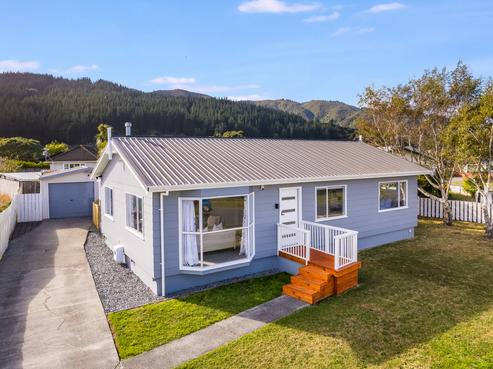 10 Grimsby Grove, Wainuiomata