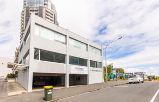 Light & Bright Takapuna Office 