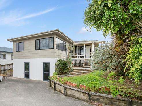 1 Loughanure Place, Massey