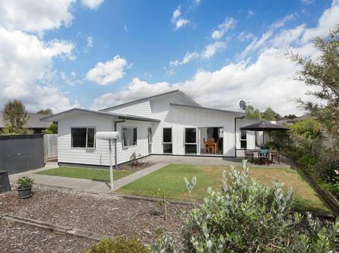 25 Poplar Grove, Feilding