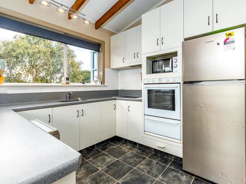 33 Grants Road, Marchwiel