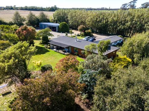 65 Beach Road East, Elgin