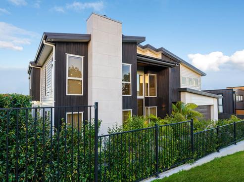 27 Bearing Parade, Long Bay