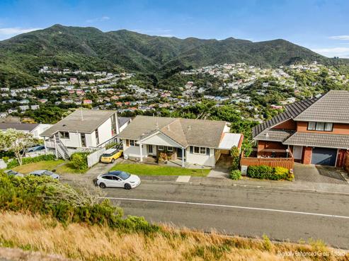 24B Parklands Drive, Karori