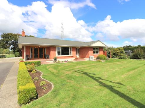 215 Findlay Road, Ascot