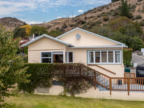 30 Branxholm Street, Roxburgh