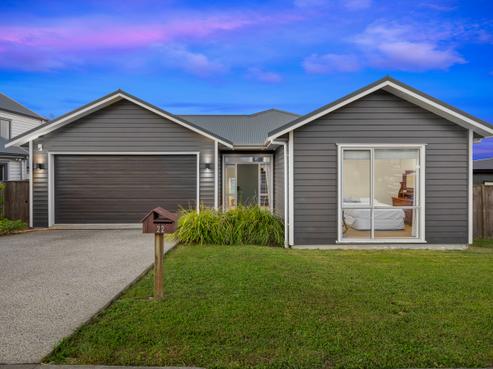 22 Colonial Drive, Silverdale
