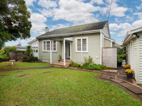 24 Arahoe Road, New Lynn