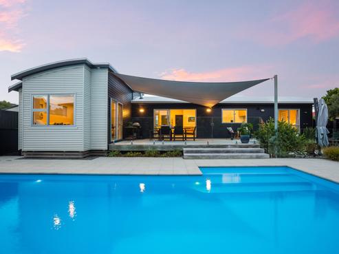 141 Field Way, Waikanae Beach