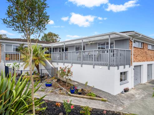 6 Taioma Crescent, Te Atatu Peninsula