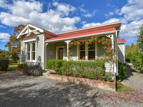 5 Brown Avenue, Carterton