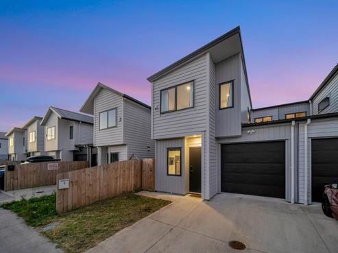 9 John Burns Road, Takanini