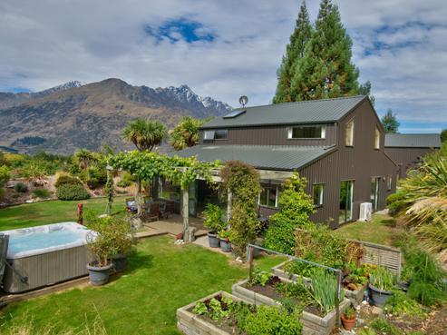 36 Ferry Hill Drive, Lower Shotover