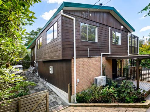 2/718 Beach Road, Browns Bay