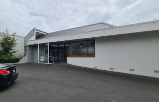 Large Format Offices on Vivian