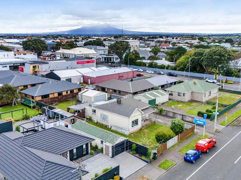 49 Collins Street, Hawera