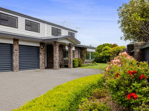 11 County Drive, Hawera