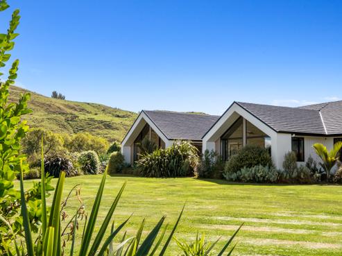 82 Scarlys Way, Okitu