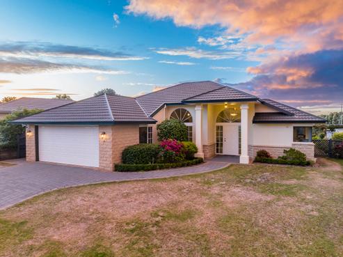 6 Crown Hill, Paraparaumu