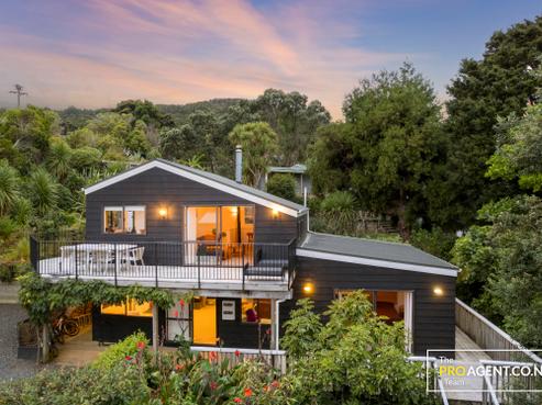 1133 Huia Road, Huia