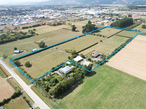 77 Bruce Road, Levin