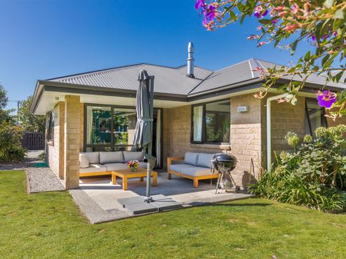 74 Queen Street, Westport