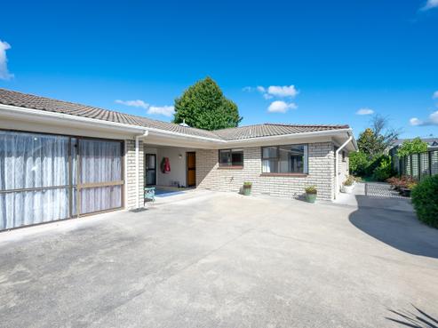 30B Holland Street, Glenholme