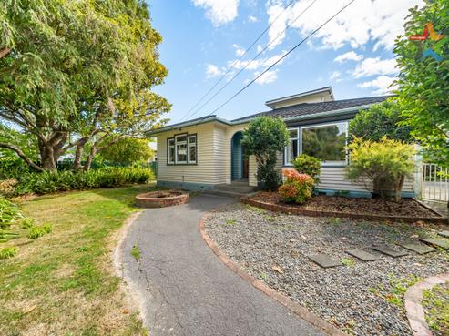 51 Pohutukawa Street, Woburn