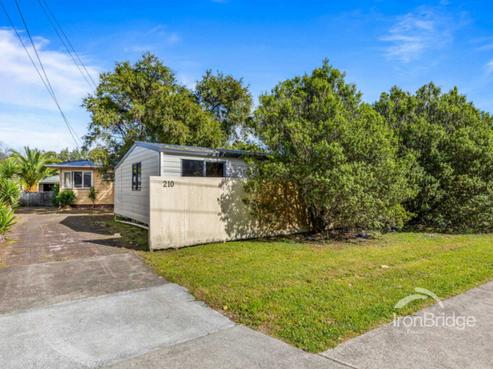 210 Lake Road, Northcote