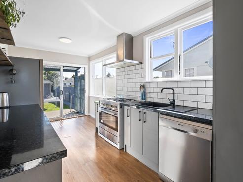 13 Collins Crescent, Feilding