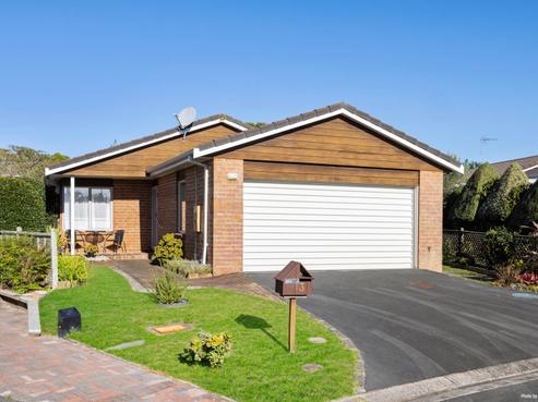 13 The Grove, Red Beach
