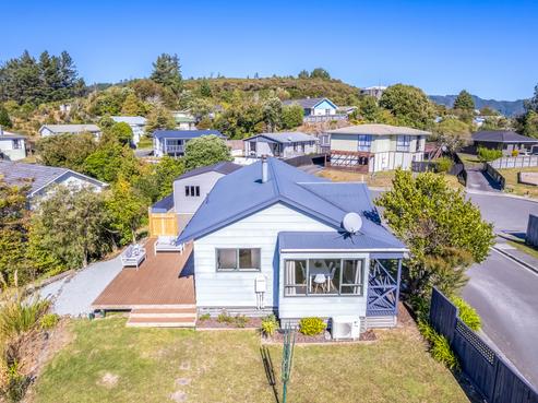 16 Mcmanaway Grove, Stokes Valley