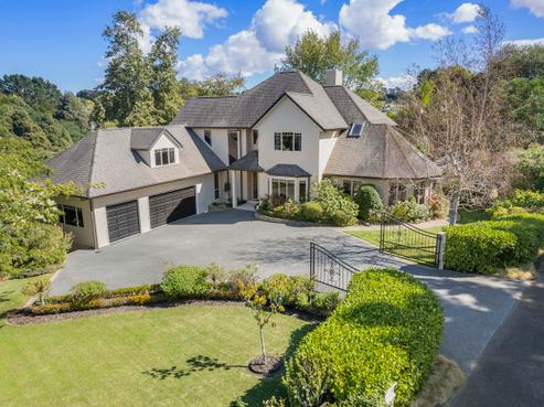 12 Tiffany Close, Totara Park
