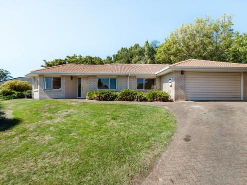 29 Reynolds Drive, Glenview