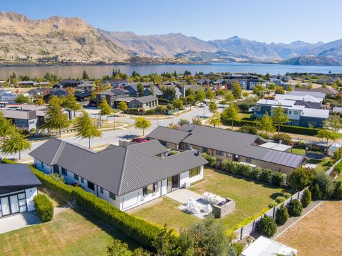 32 Infinity Drive, Wanaka