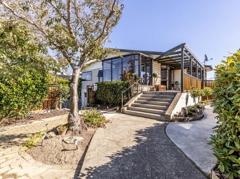 720 Queens Drive, Waikiwi