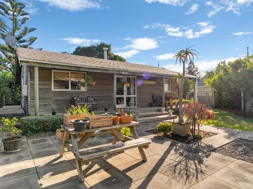 47 Waimea Road, Waikanae Beach