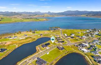 202 Harbour Drive, Matarangi