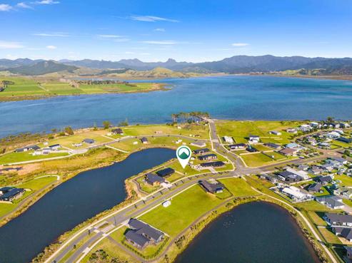 202 Harbour Drive, Matarangi